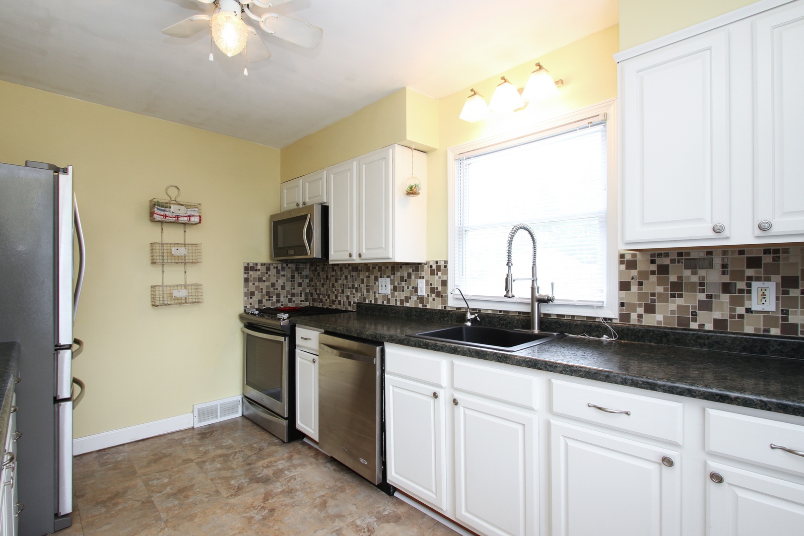 531 Golf Road Crystal Lake, IL 60014 - Photo 5 of 15