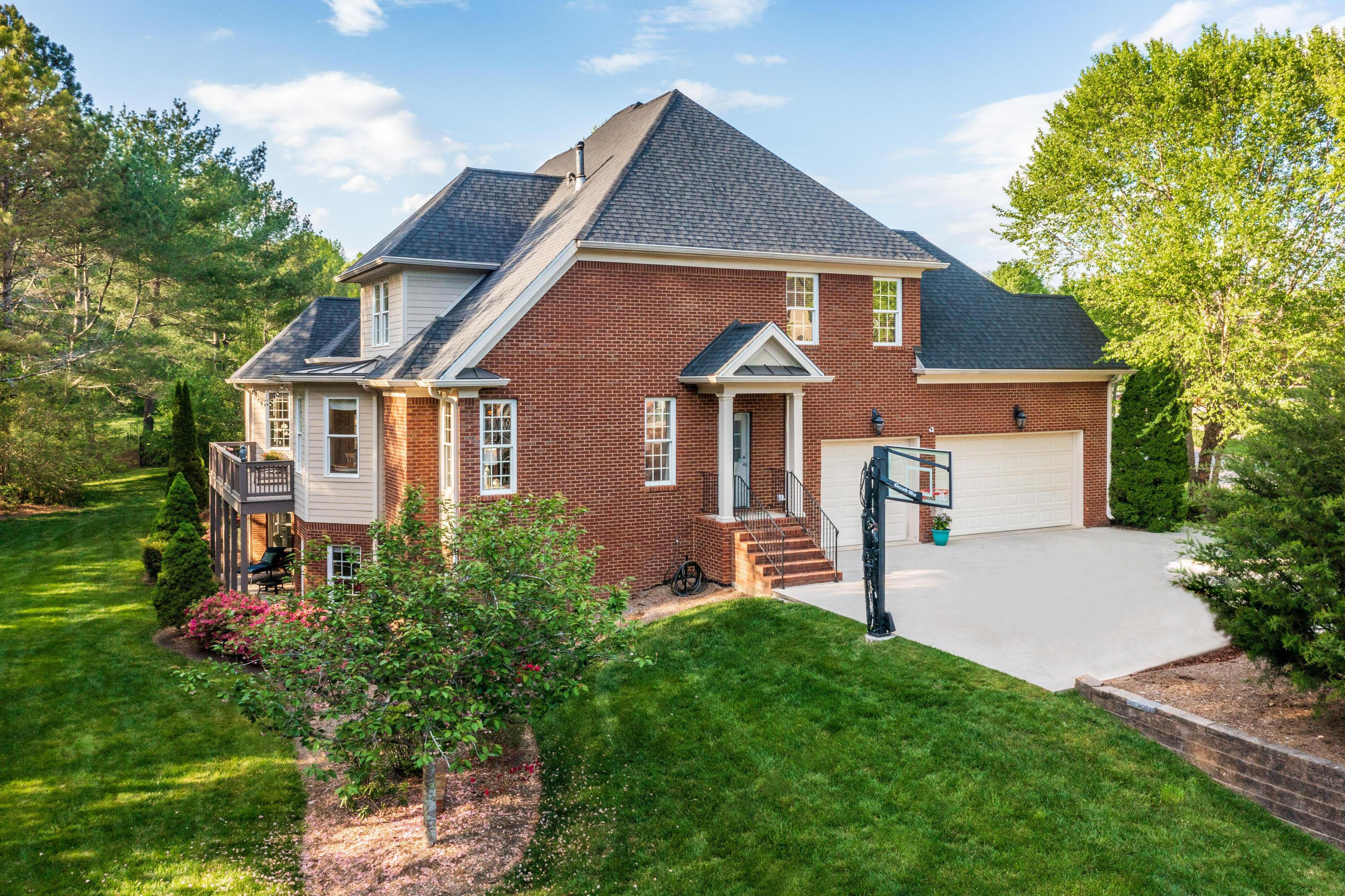 9449 Windrose Circle Ooltewah, TN 37363 - Photo 4 of 62 Exterior