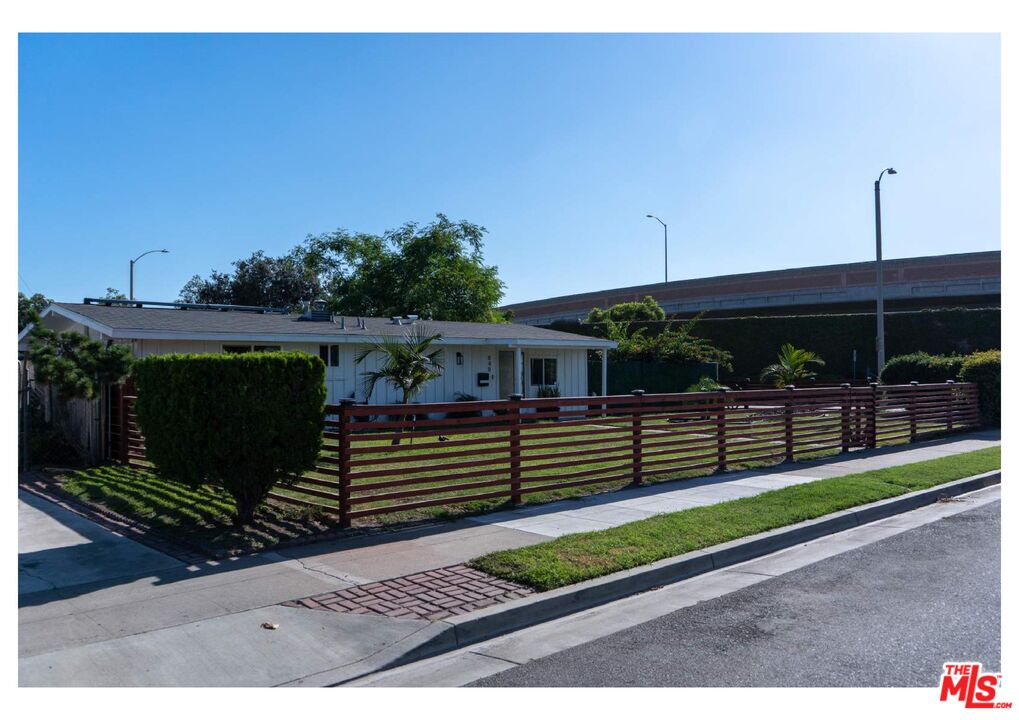 848 West Irving Place Anaheim, CA 92805 - Photo 2 of 33 a view of a deck with a yard
