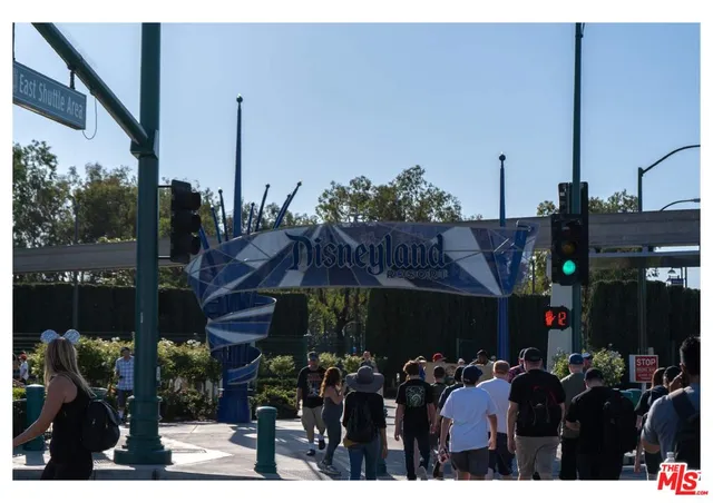 $4,099 | 848 West Irving Place, Anaheim, CA 92805