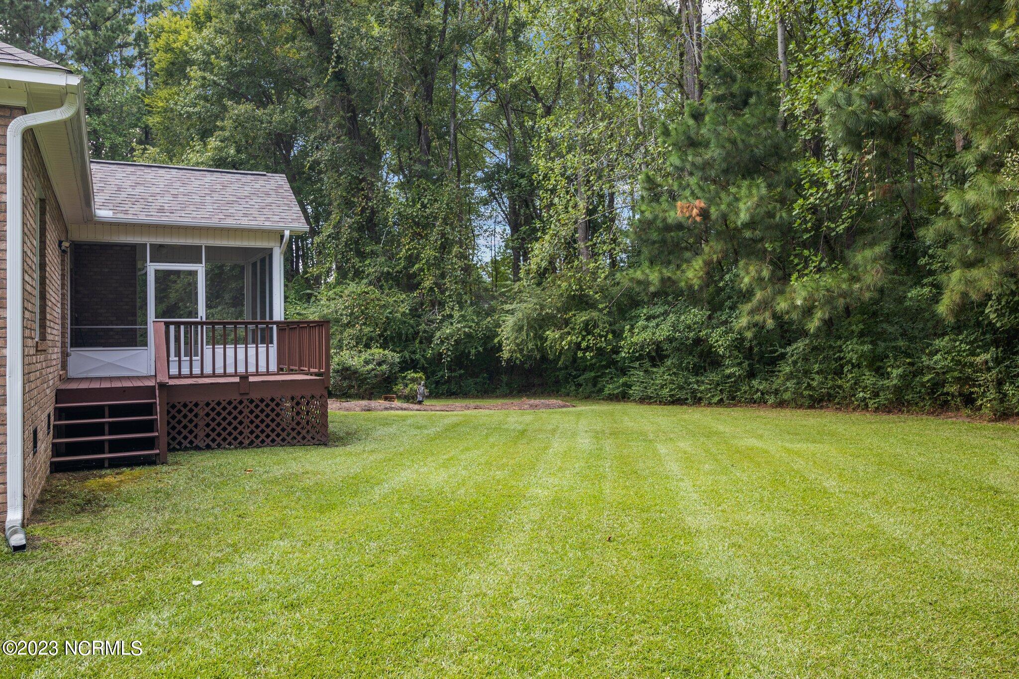 136 Geneva Road New Bern, NC 28562 - Photo 33 of 48 Perfect space to play