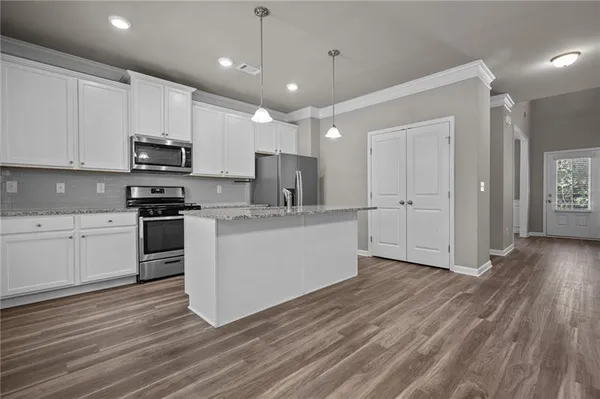 $2,300 | 1153 Chester Way, Hoschton, GA 30548