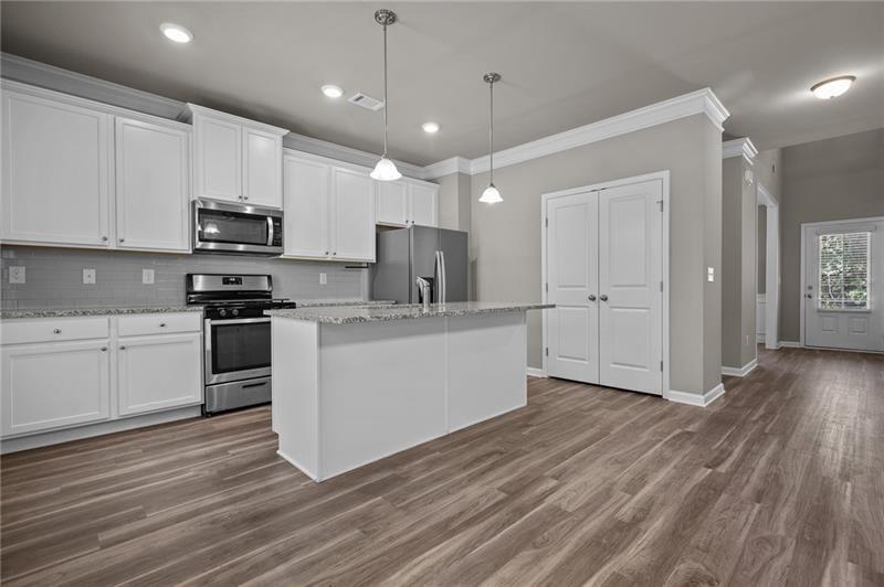 1153 Chester Way Hoschton, GA 30548 - Photo 6 of 48