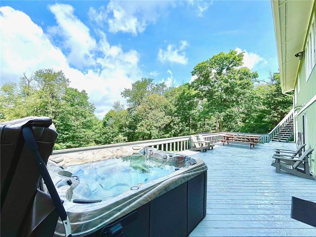 282 Alpine Heights Road Champion, PA 15622 - Photo 23 of 25 a view of sitting area in balcony