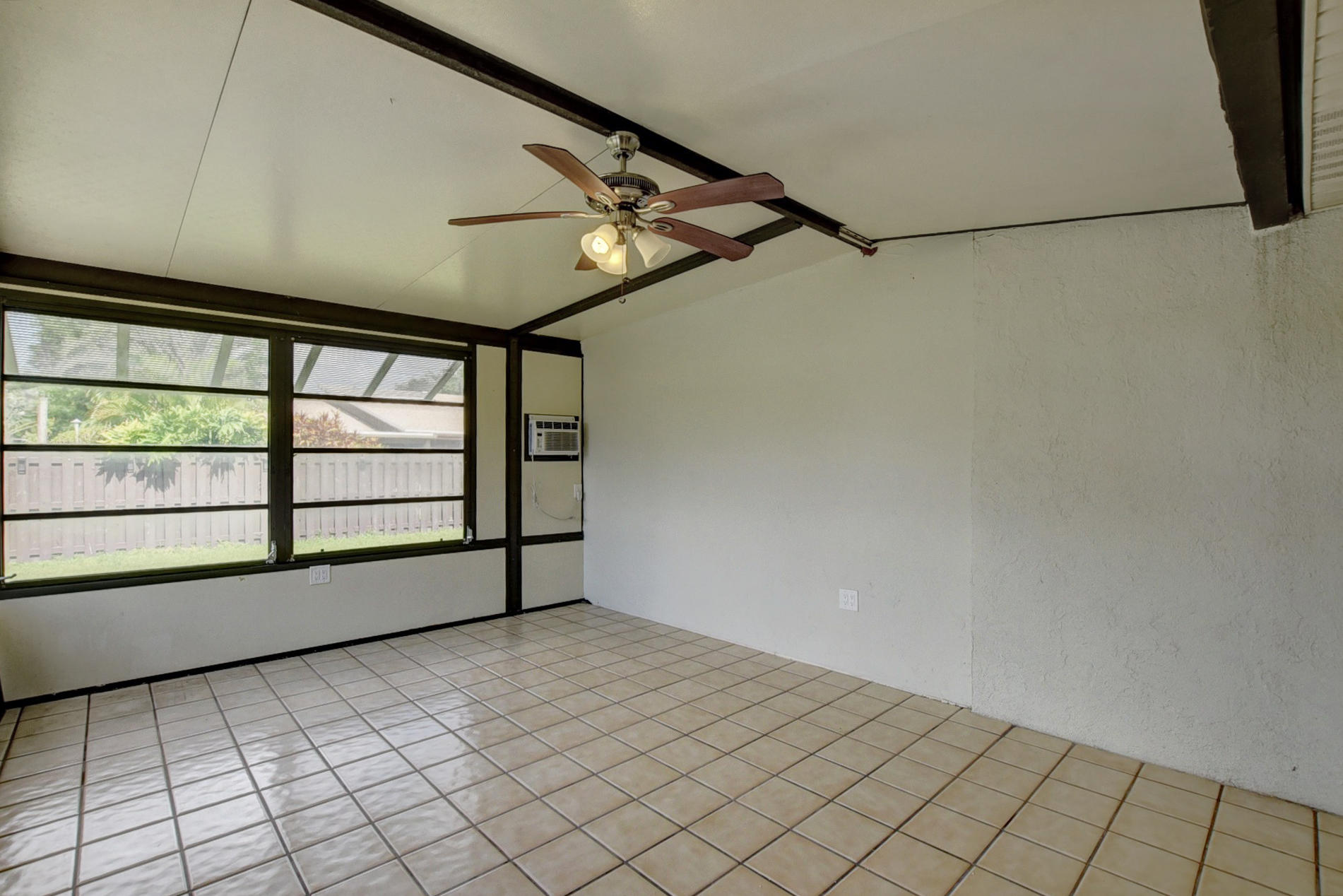 352 Southwest 27th Avenue Delray Beach, FL 33445 - Photo 14 of 41 29_dsc_9778_79_80_81_82