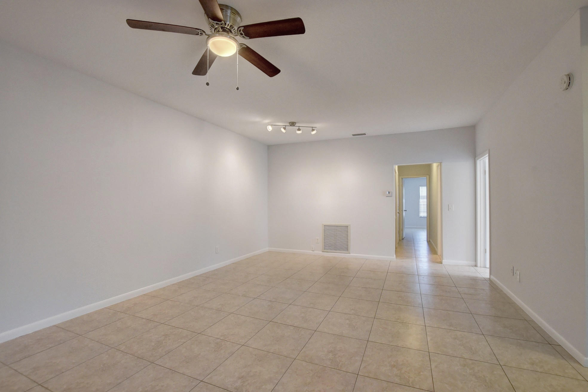 352 Southwest 27th Avenue Delray Beach, FL 33445 - Photo 10 of 41 25_dsc_9743_4_5_6_7