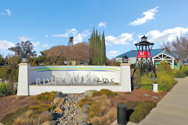 $640,000 | 18338 Amador Drive, Lathrop, CA 95330