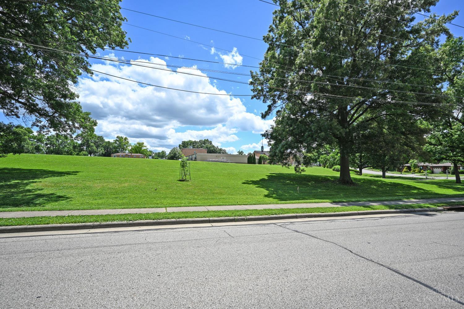 4176 Kugler Mill Road Cincinnati, OH 45236 - Photo 37 of 38
