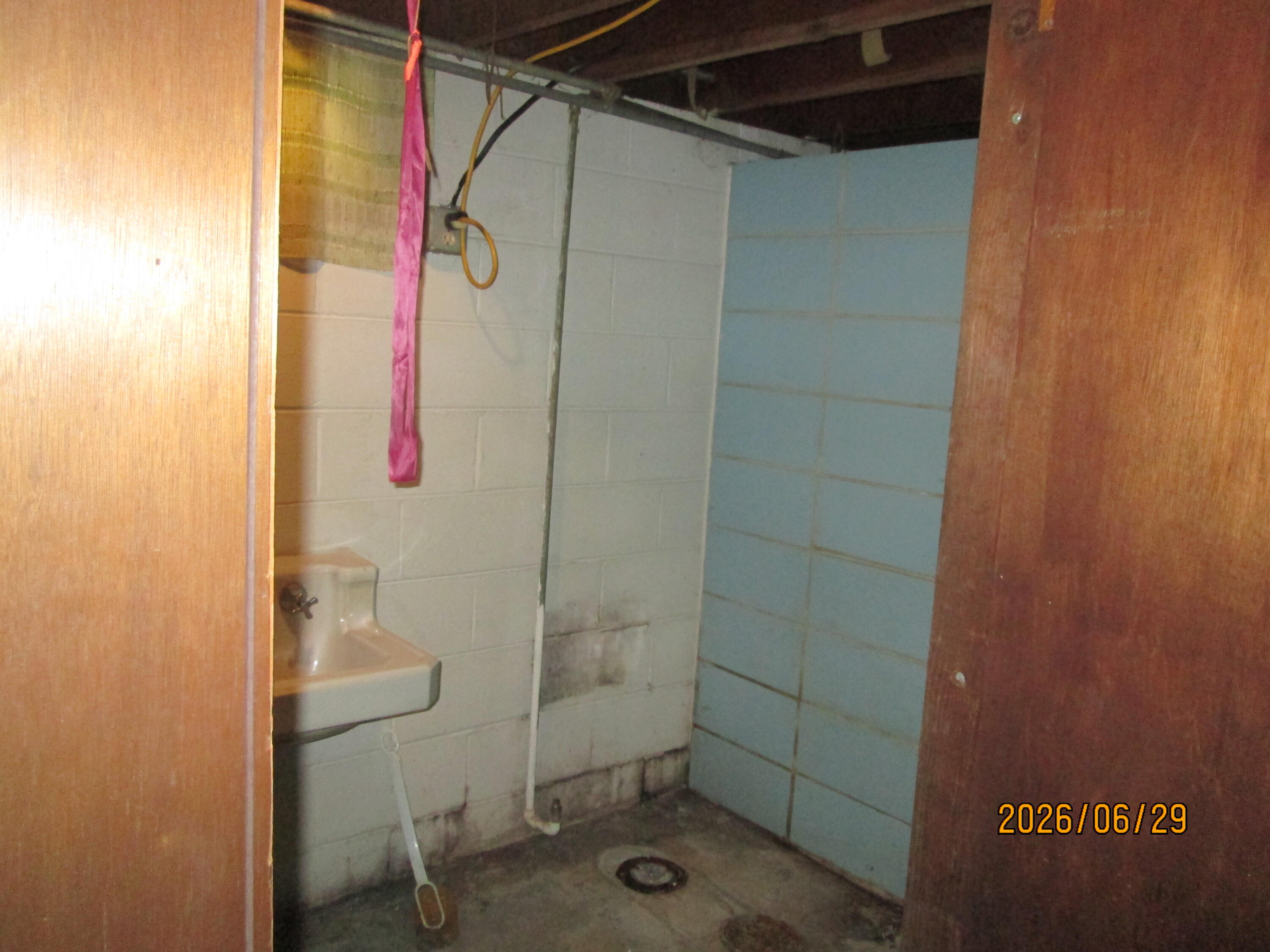 3217 Caledonia Street Racine, WI 53402 - Photo 35 of 37 IMG_2893