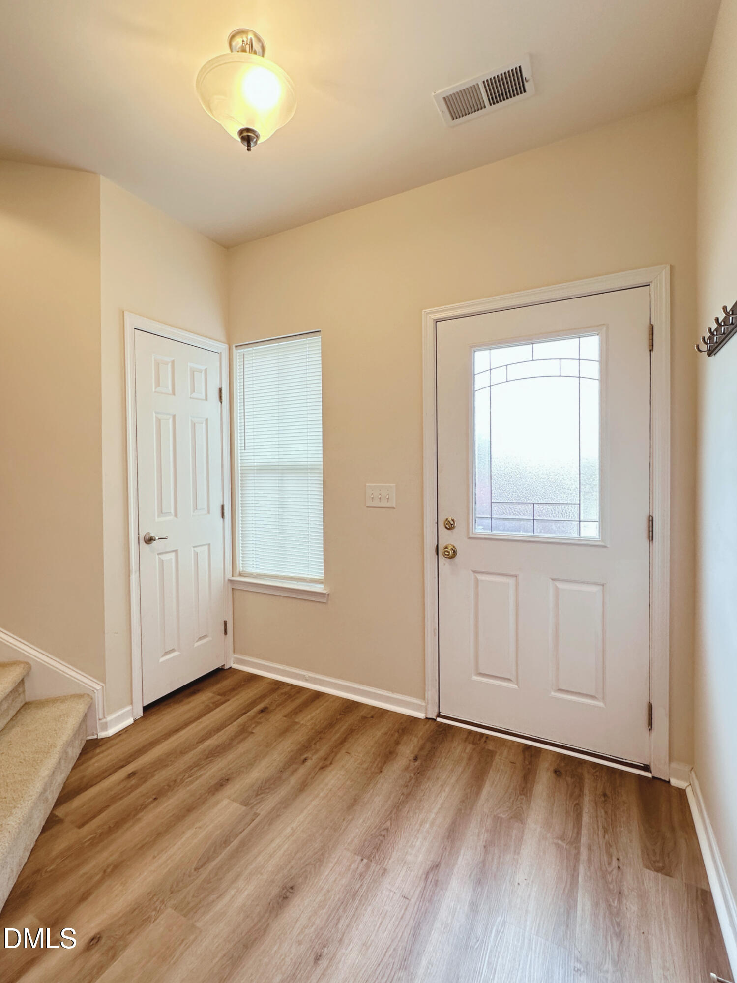 435 Panorama View Loop Cary, NC 27519 - Photo 3 of 38
