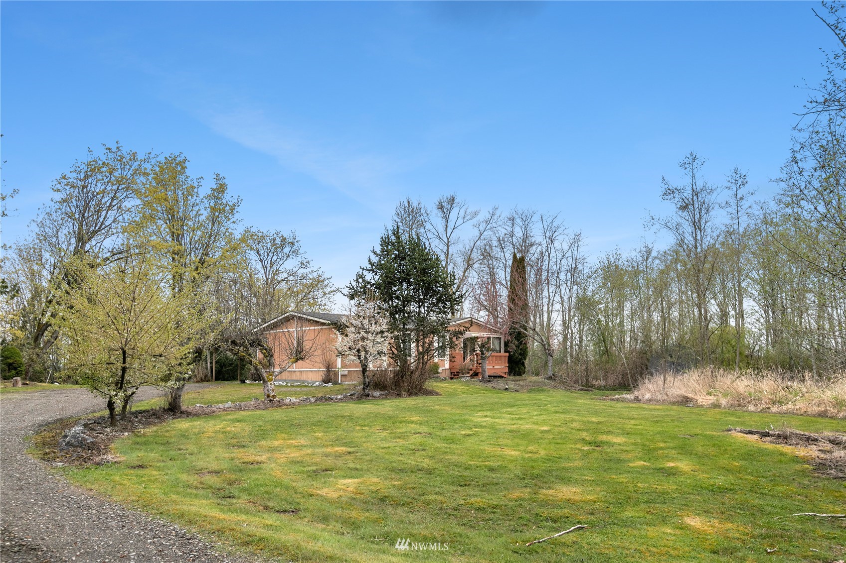 4979 Guide Meridian Bellingham, WA 98226 - Photo 4 of 36 Gallery Image 4