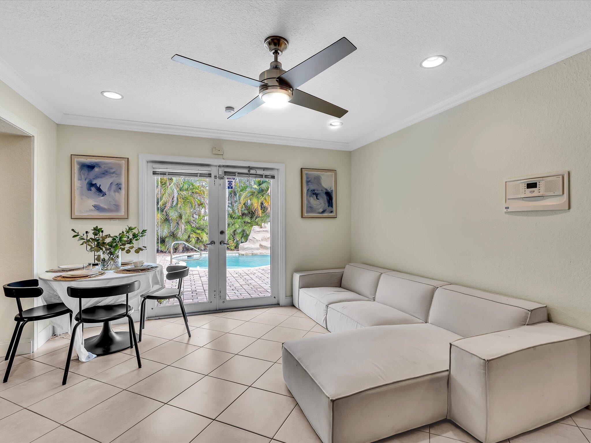 11 Forest Hills Lane Boca Raton, FL 33431 - Photo 18 of 59 Living Room