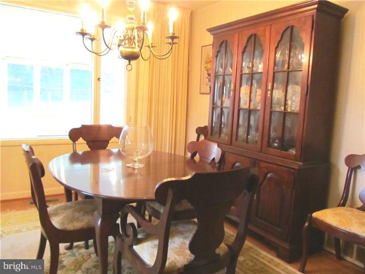 8014 Hammond Road Cheltenham, PA 19012 - Photo 3 of 25 Dining Room