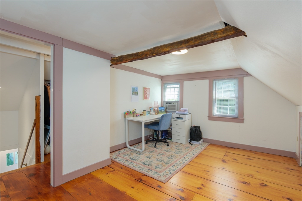 129 Whitehall Road Amesbury, MA 01913 - Photo 19 of 32 Gallery Image 19