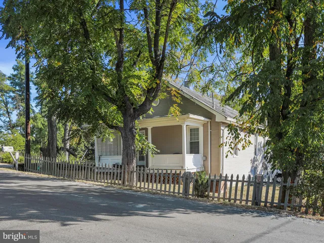 $199,900 | 2085 Chapel Road, Middletown, VA 22645