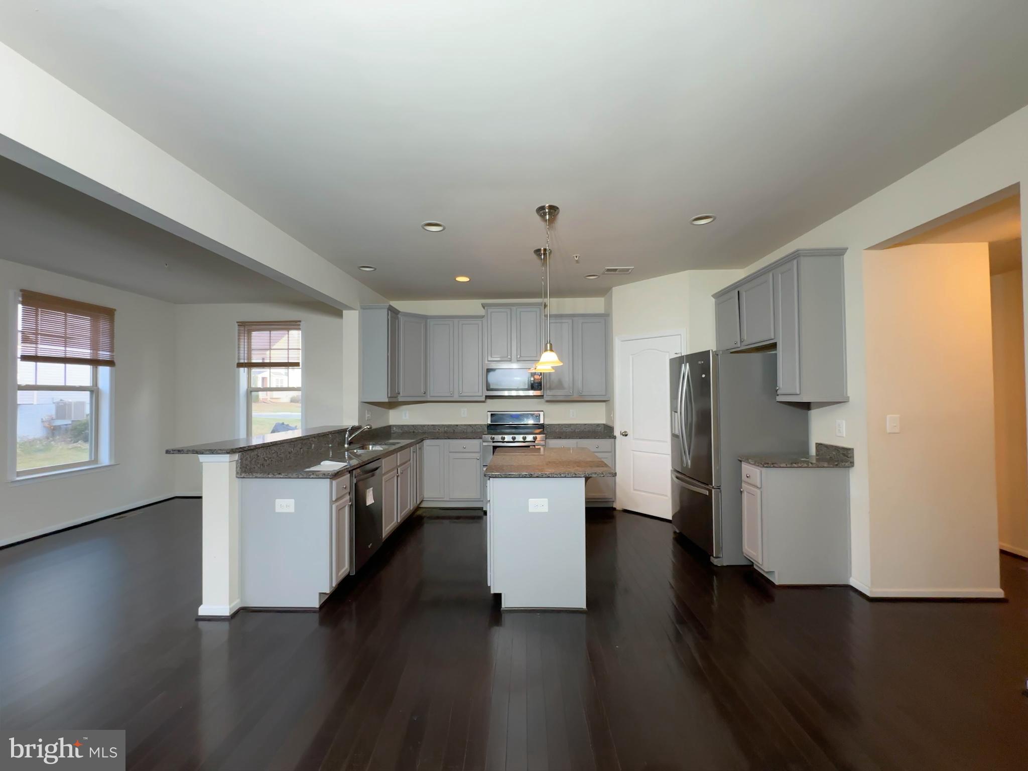 10202 Galaxy View Lane Lanham, MD 20706 - Photo 15 of 67