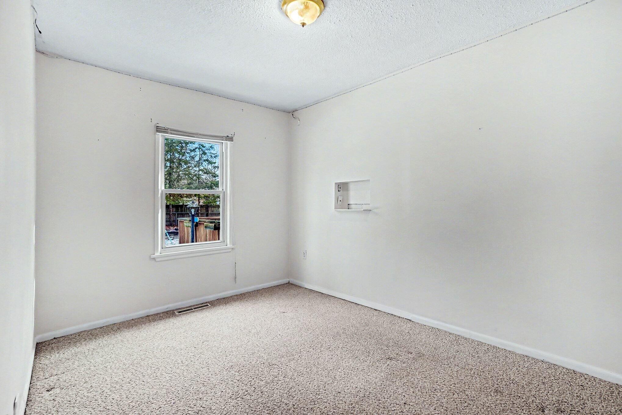 1504 Sunview Street Muskegon, MI 49445 - Photo 13 of 27 025_file_7191