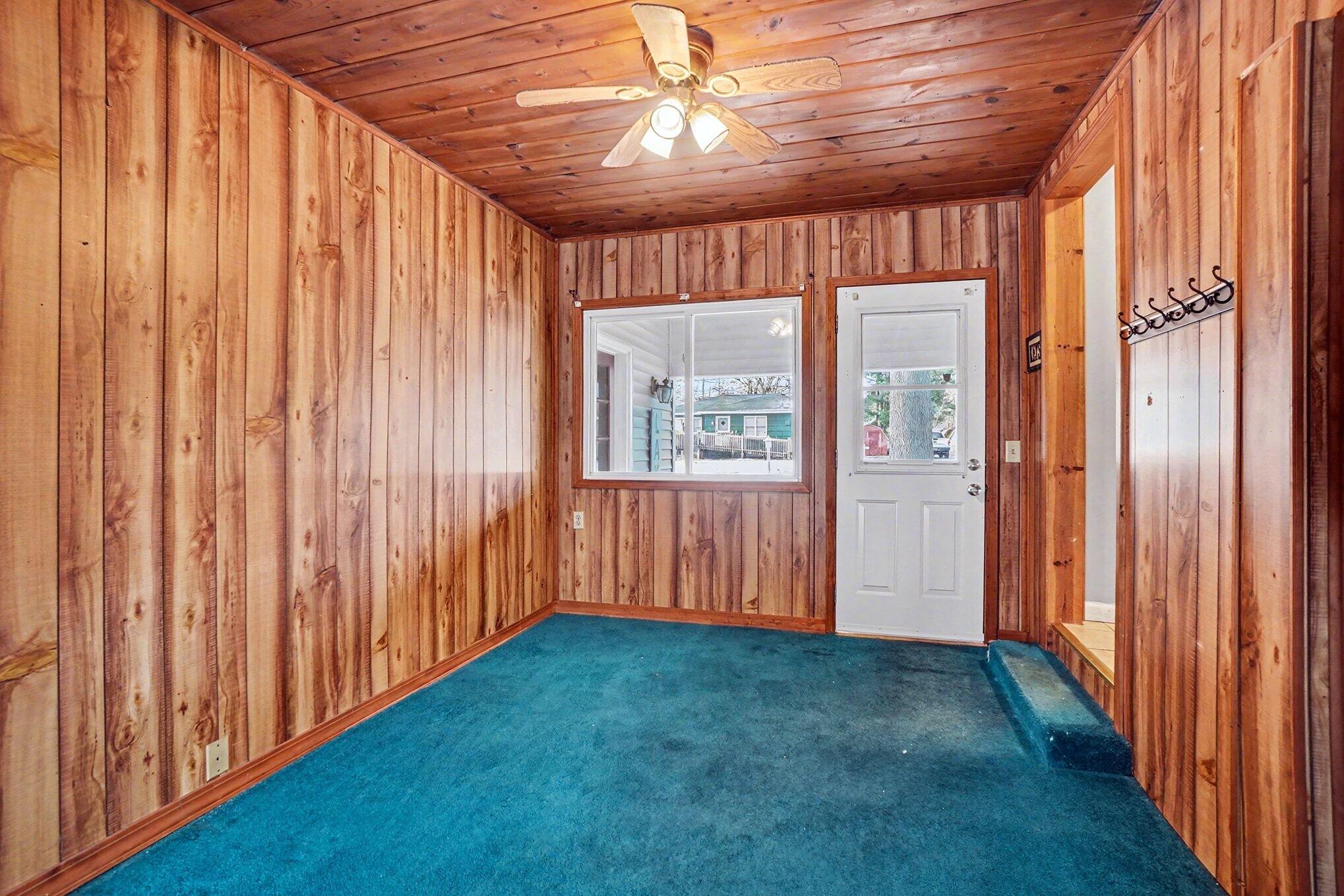 1504 Sunview Street Muskegon, MI 49445 - Photo 16 of 27 013_file_3290