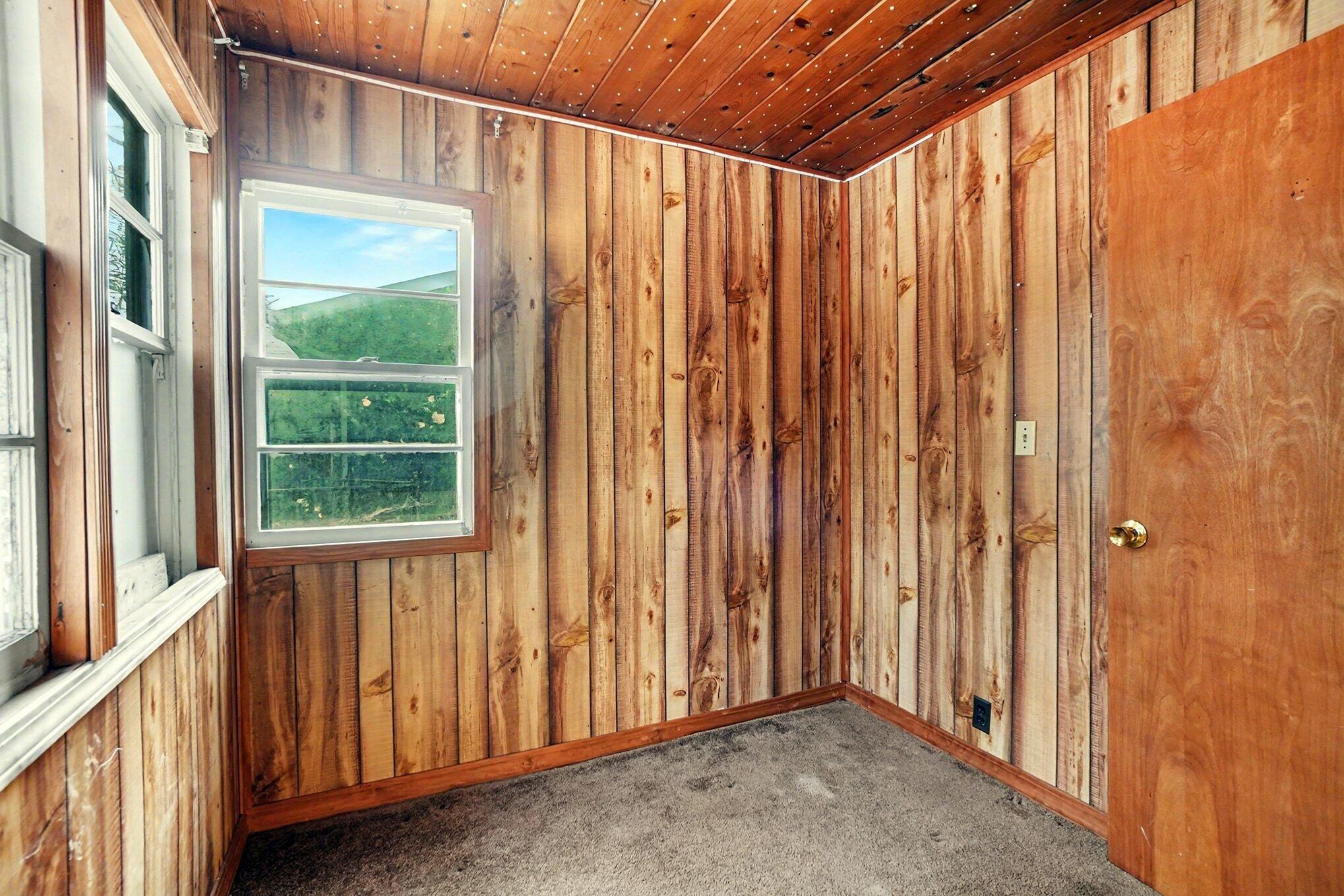 1504 Sunview Street Muskegon, MI 49445 - Photo 19 of 27 016_file_7024