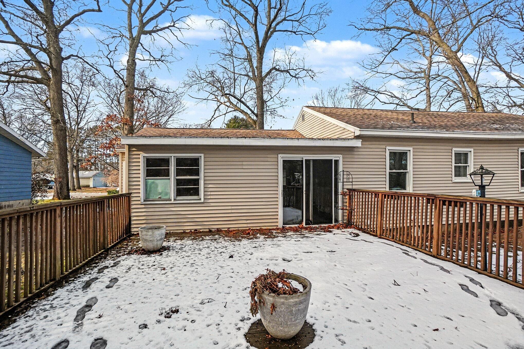 1504 Sunview Street Muskegon, MI 49445 - Photo 25 of 27 007_file_8269