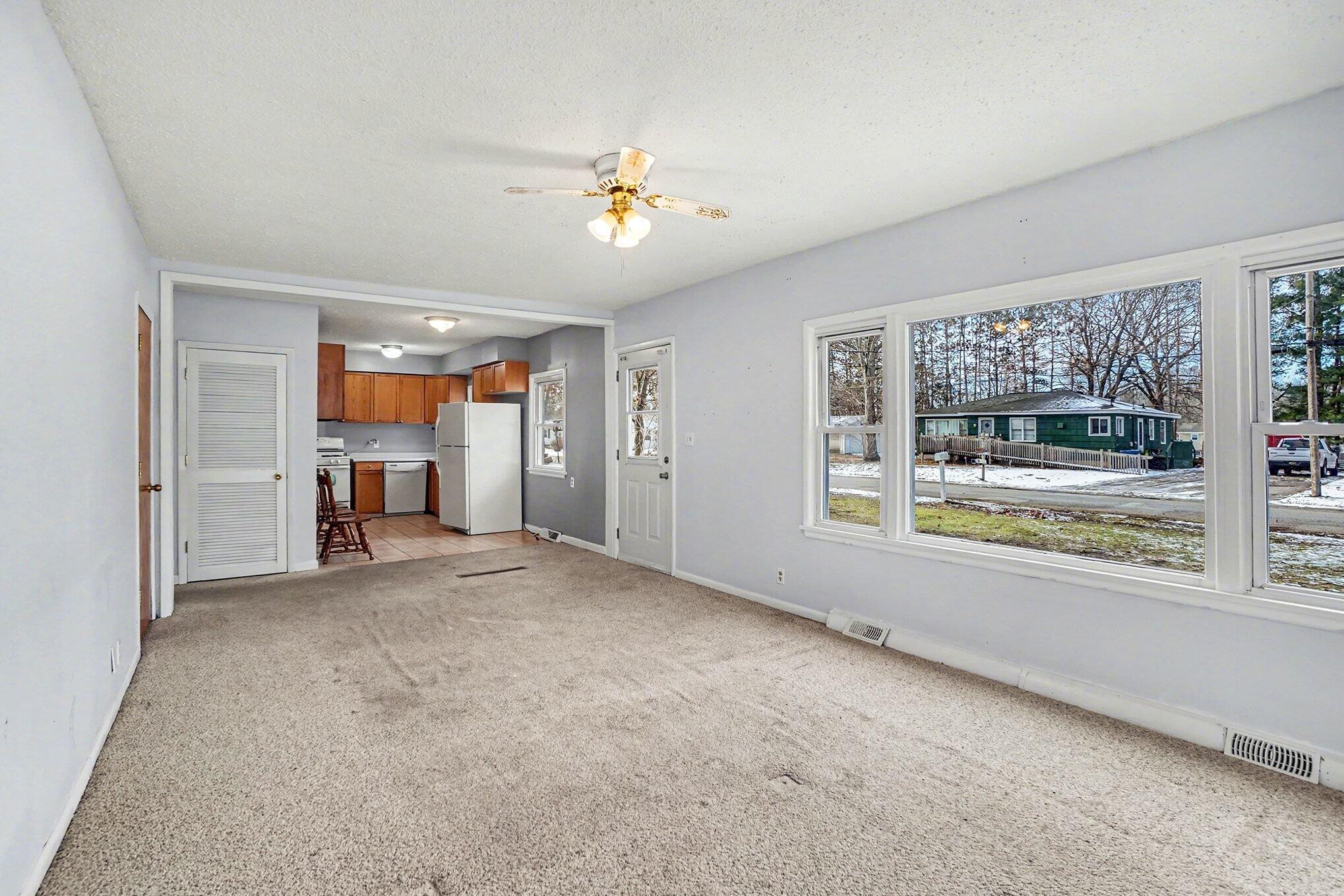 1504 Sunview Street Muskegon, MI 49445 - Photo 10 of 27 024_file_5634