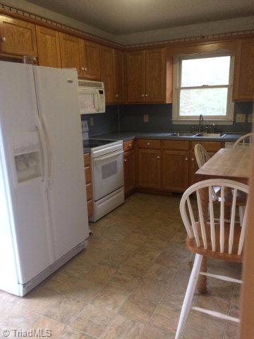 165 Dockery Road Purlear, NC 28665 - Photo 14 of 16 Gallery Image 14
