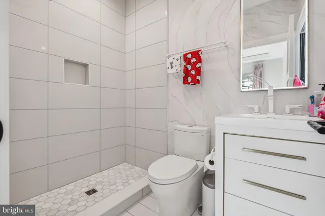 $2,549,000 | 6025 Avon Drive, Bethesda, MD 20814