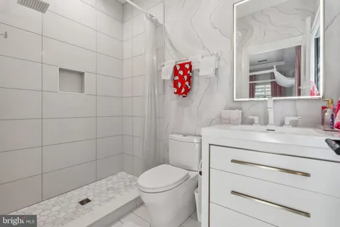 $2,549,000 | 6025 Avon Drive, Bethesda, MD 20814