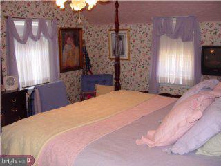 1239 Huntingdon Road Abington, PA 19001 - Photo 5 of 6