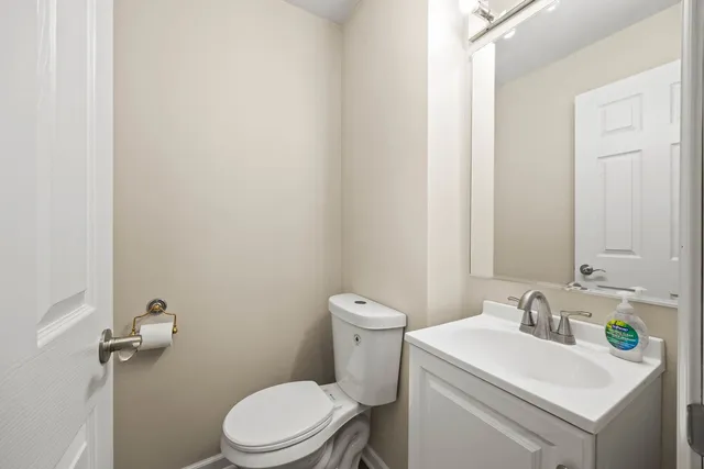 $2,700 | 246 Miller Avenue, DeKalb, IL 60115