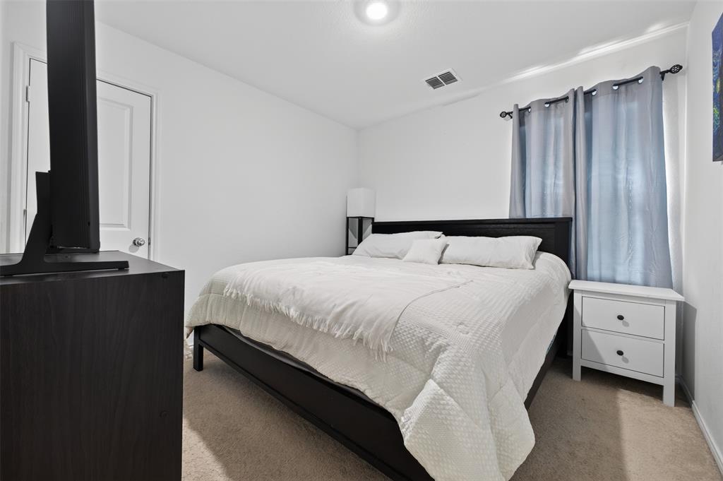 464 Reverie Way Ferris, TX 75125 - Photo 16 of 36 Clean white walls with recessed lighting