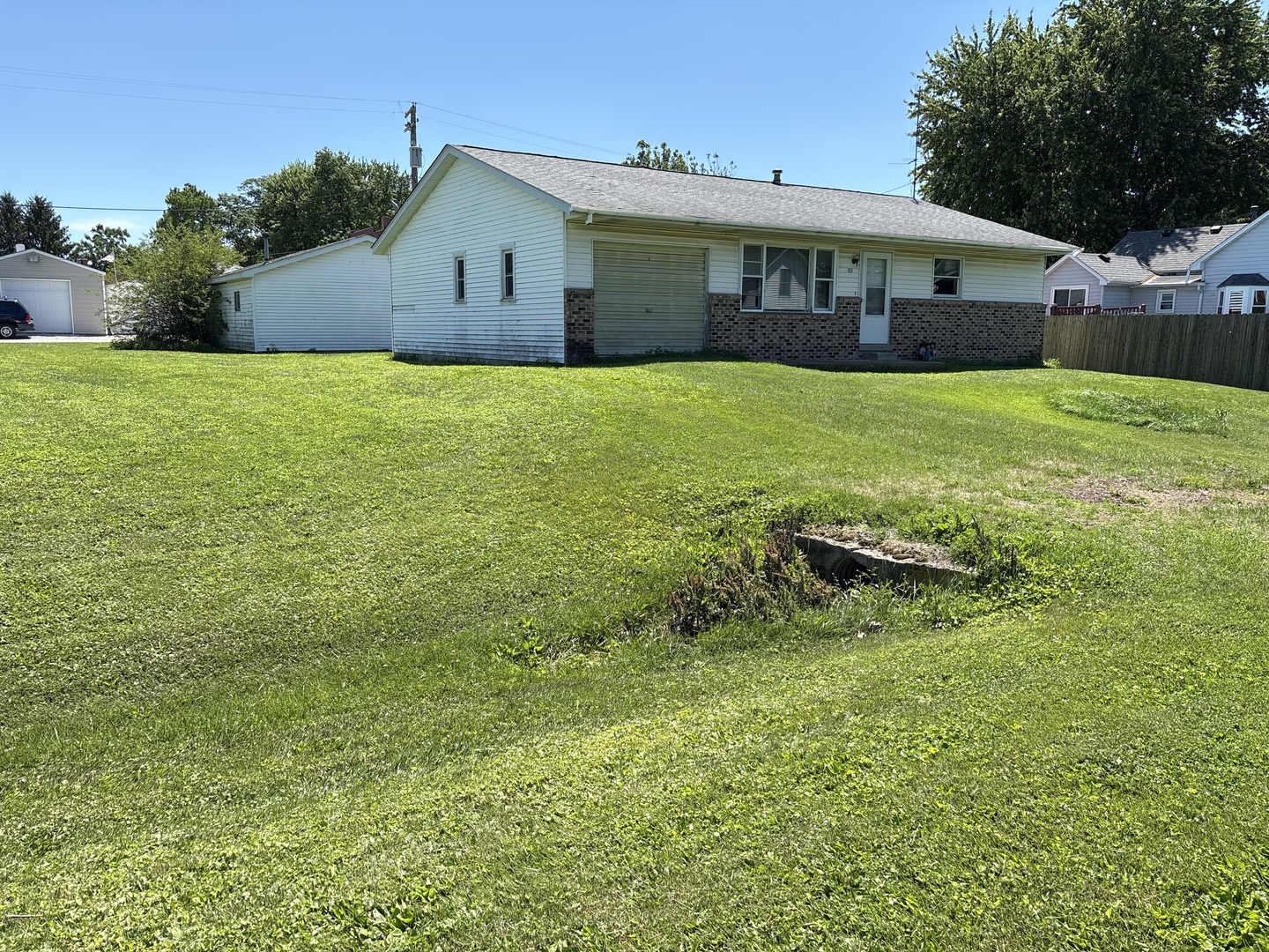 103 North High Street Ellsworth, IL 61737 - Photo 4 of 10