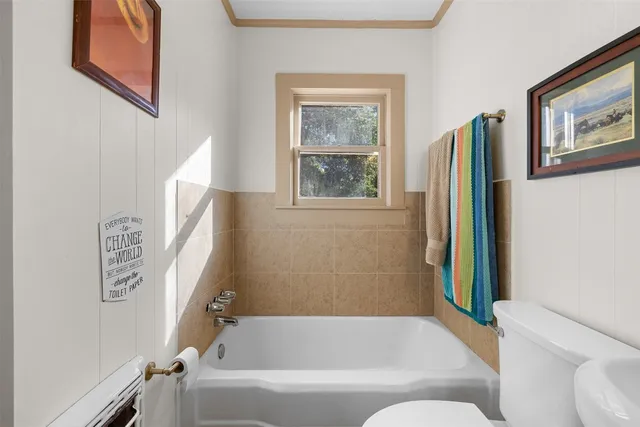 $207,000 | 751 North Burleson Street, Giddings, TX 78942