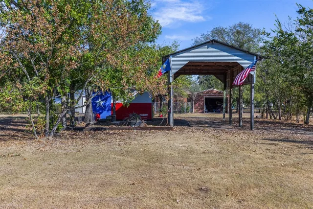 $207,000 | 751 North Burleson Street, Giddings, TX 78942