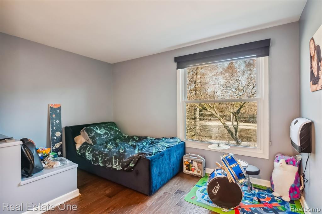 1034 Lake Shore Road Grosse Pointe Shores, MI 48236 - Photo 32 of 43