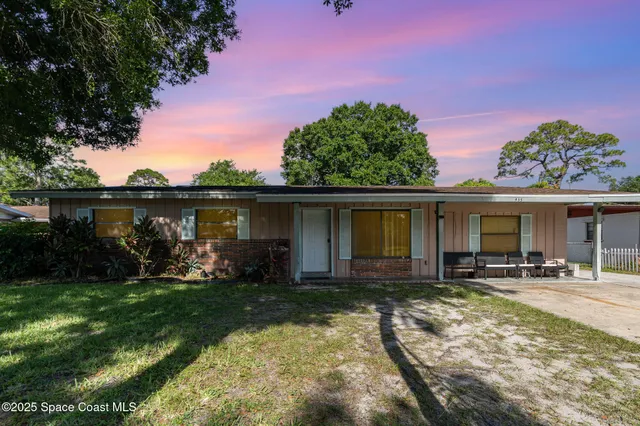 $289,900 | 935 South Varr Avenue, Rockledge, FL 32955