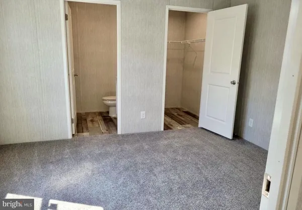 an empty room with closet