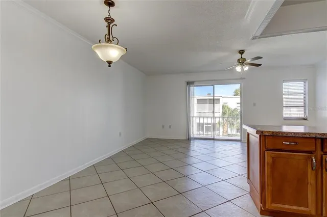 $1,270 | 355 McMullen Booth Road, Unit 116, Clearwater, FL 33759