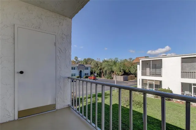 $1,270 | 355 McMullen Booth Road, Unit 116, Clearwater, FL 33759