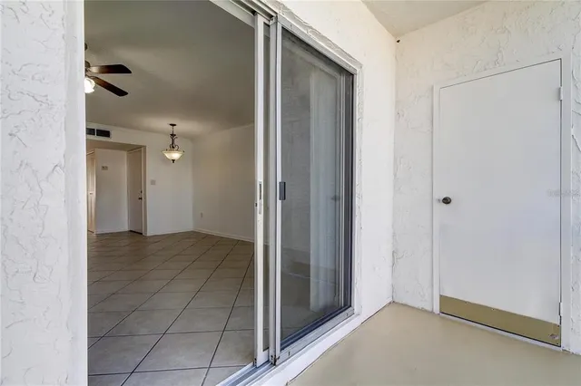 $1,270 | 355 McMullen Booth Road, Unit 116, Clearwater, FL 33759