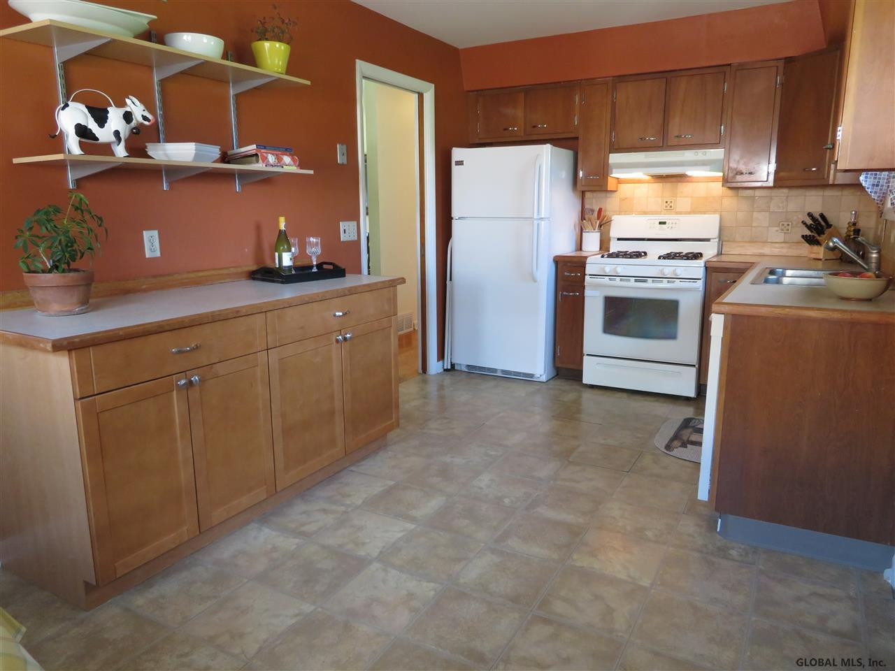 130 Russell Road Albany, NY 12203 - Photo 8 of 21 Photo 8