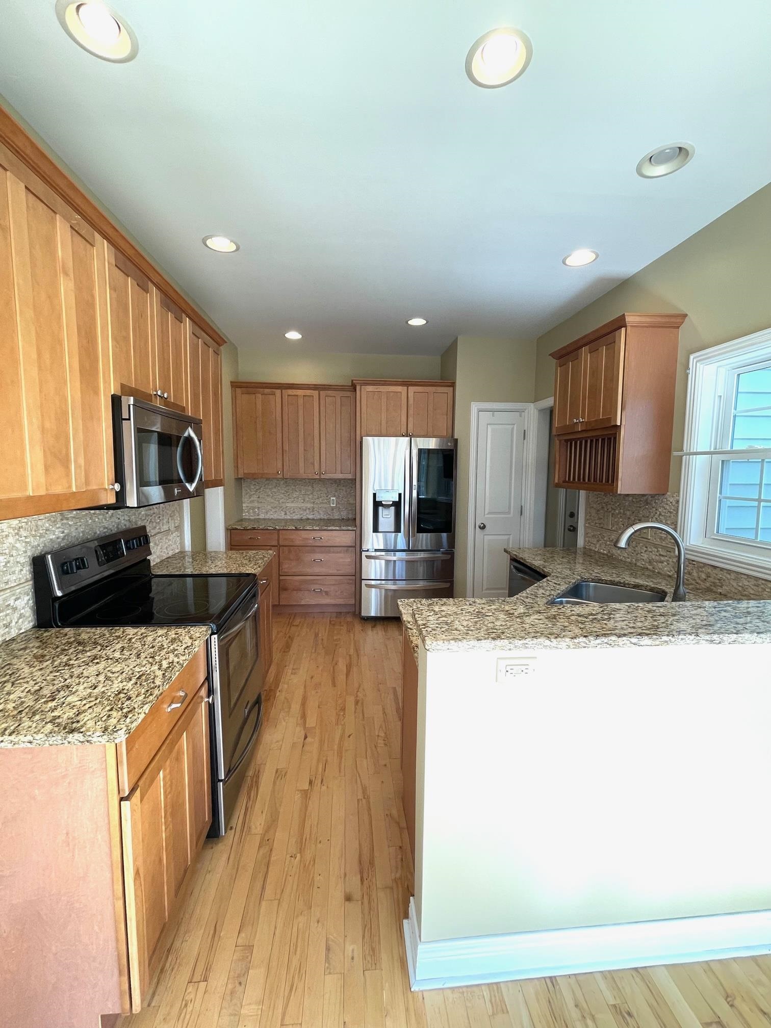 1004 Red Maple Ridge Court Ashland, KY 41102 - Photo 7 of 21