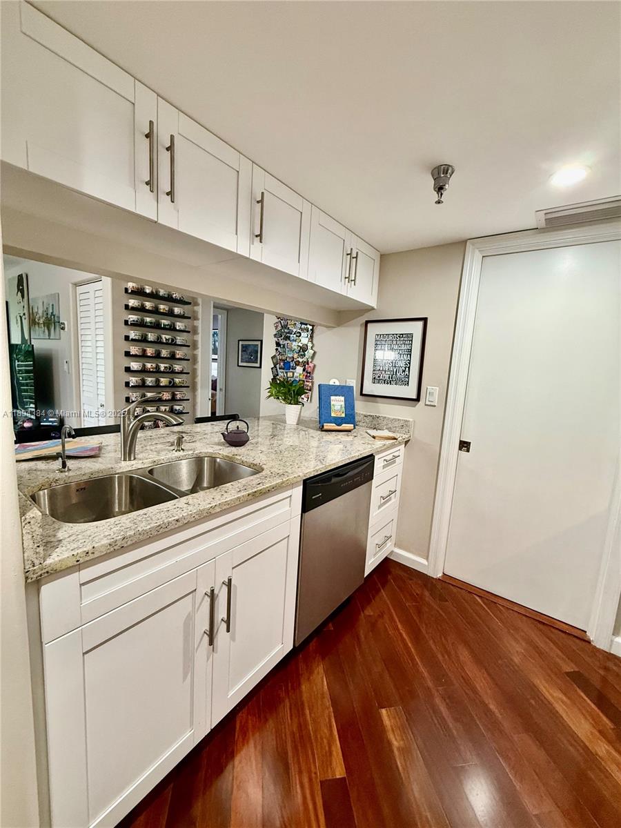 2400 Southwest 3rd Avenue, Unit 204 Miami, FL 33129 - Photo 16 of 25