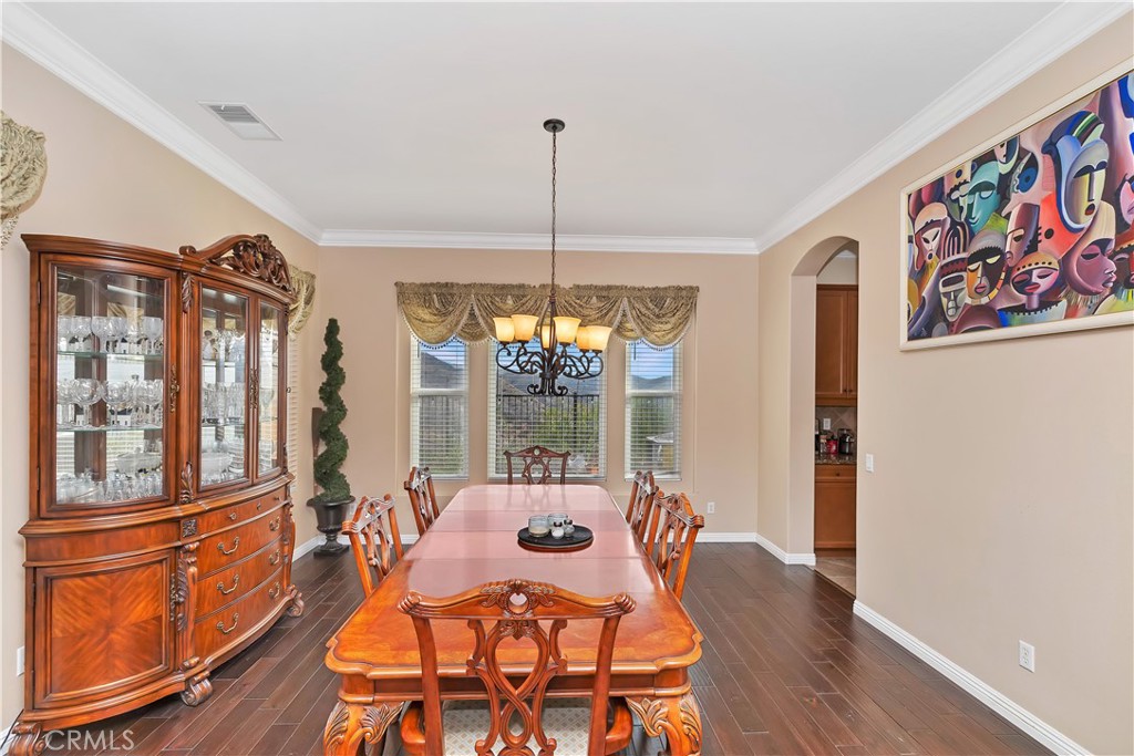 16696 South Peak Court Riverside, CA 92503 - Photo 13 of 61 Dining Room