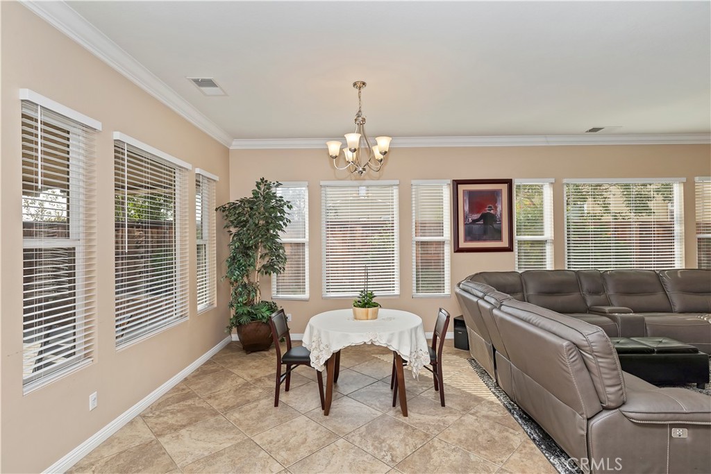 16696 South Peak Court Riverside, CA 92503 - Photo 17 of 61 Dining Area