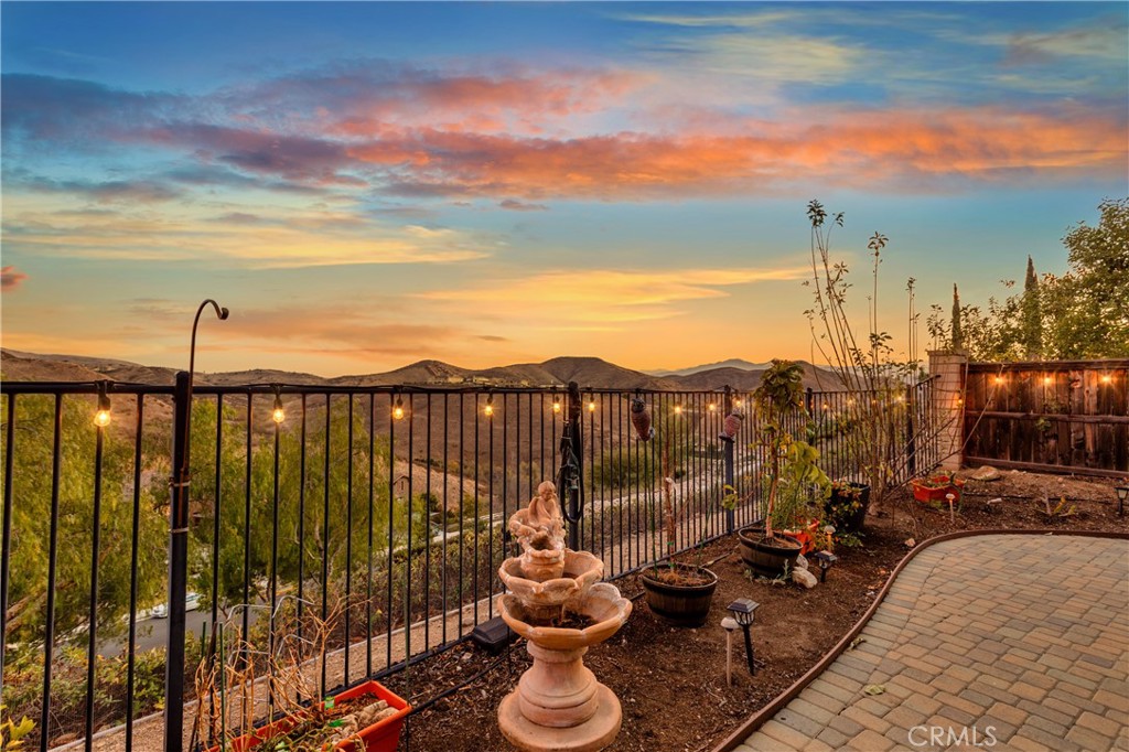 16696 South Peak Court Riverside, CA 92503 - Photo 2 of 61