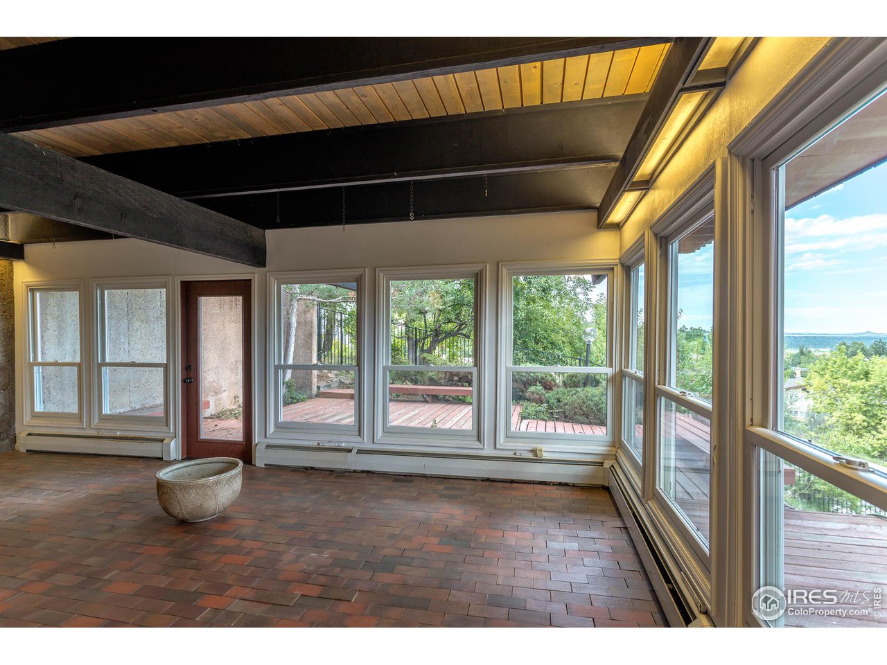 805 Circle Drive Boulder, CO 80302 - Photo 12 of 39 Large windows with views!