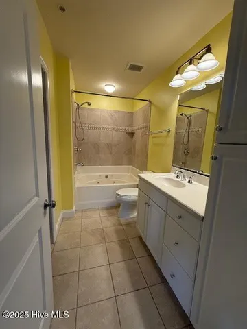 $2,250 | 6832 Main Street, Unit 226, Wilmington, NC 28405