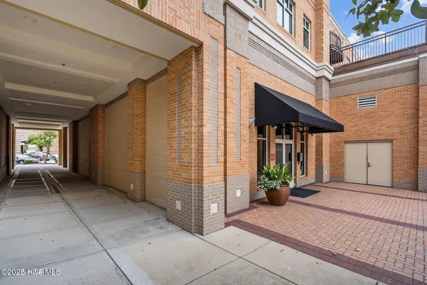 $2,250 | 6832 Main Street, Unit 226, Wilmington, NC 28405