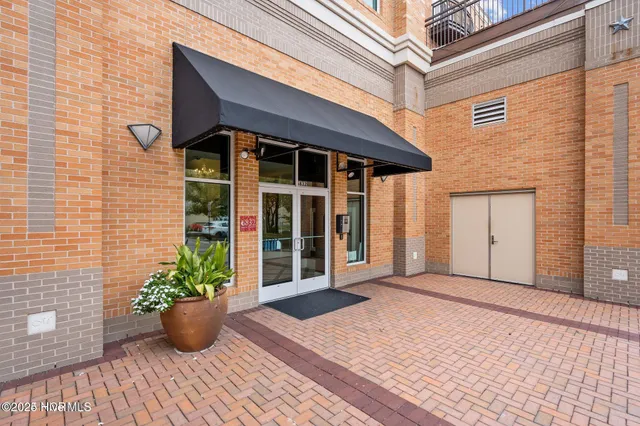 $2,250 | 6832 Main Street, Unit 226, Wilmington, NC 28405